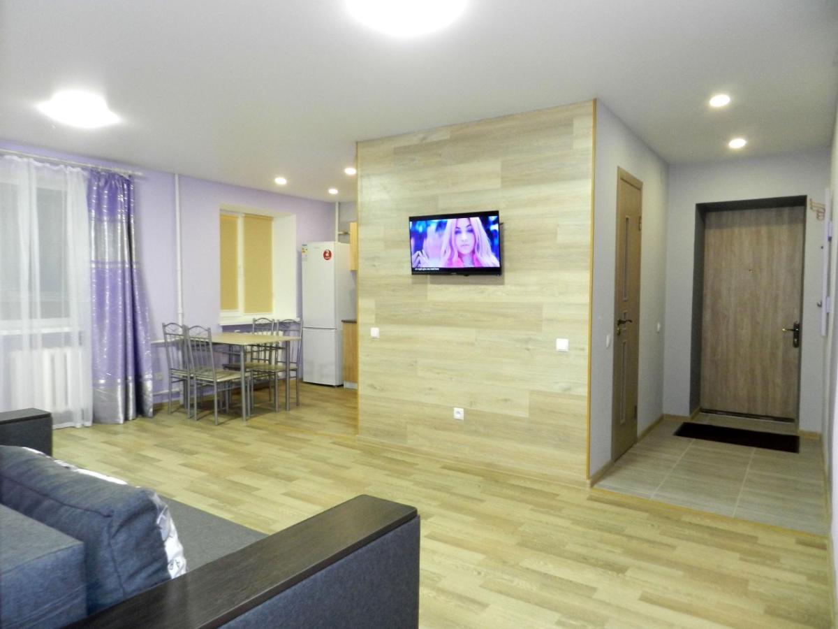 3-Room Apartment Near Inturist On Sobornyi Avenue 156, By Grandhome Zaporizhia Buitenkant foto