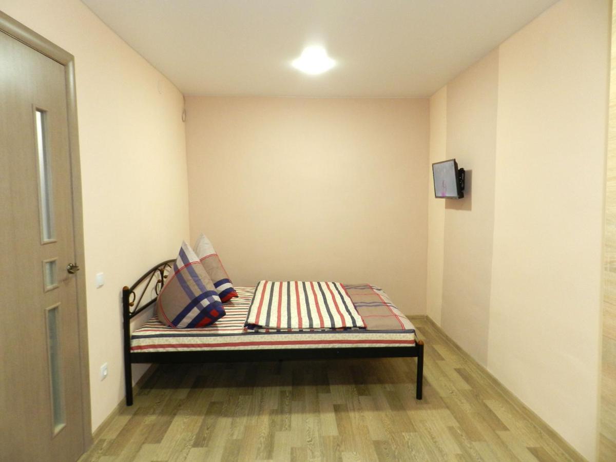 3-Room Apartment Near Inturist On Sobornyi Avenue 156, By Grandhome Zaporizhia Buitenkant foto